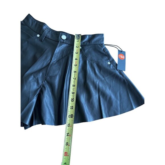 Blank NYC Womens Black Faux Leather Flare Shorts In Stunner Move Size 25 - Picture 6 of 9